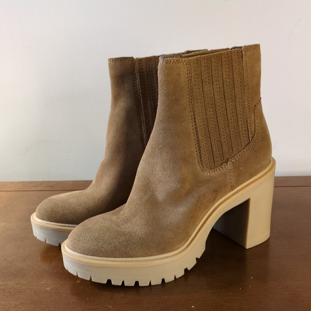 Dolce Vita Caster H2O Waterproof Chelsea Boots Women’s 7 Suede Lug Block Heel